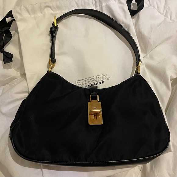 Meet your Posher, Sara - Picture 4 of 5